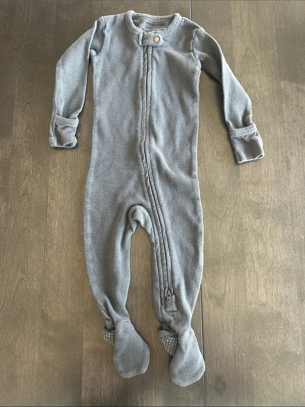 Kids gray Long-Sleeve Footed One-Piece Romper size 6-9 months.